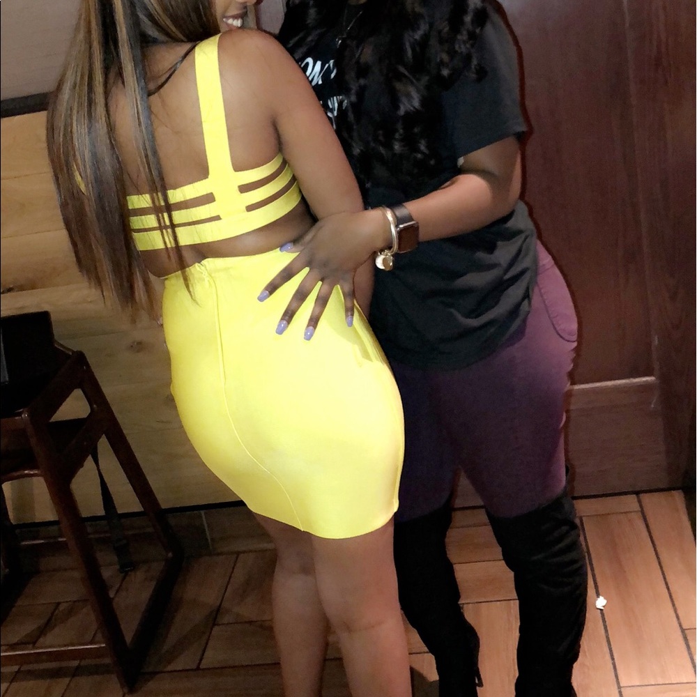 2 piece yellow bandage set